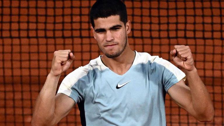 El español Carlos Alcaraz tardó menos de dos horas para obtener su primera victoria en Roland Garros.