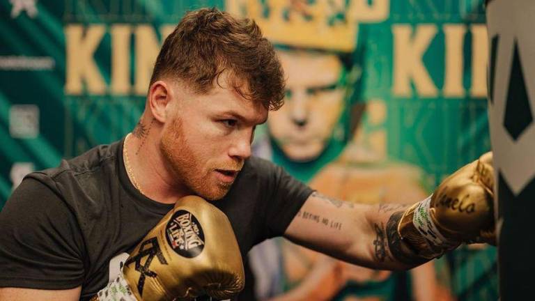 Saúl “Canelo” Álvarez se alista para su próxima contienda.