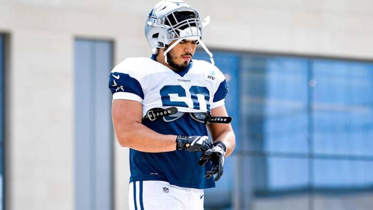 Isaac Alarcón no libró el último corte, aunque permanecerá como parte de los Cowboys dentro del equipo de prácticas.