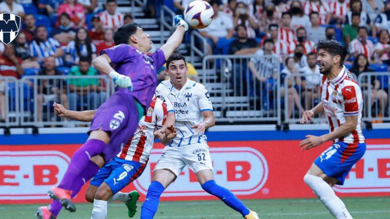 Rayados le pegó a Chivas en Amistoso en San Antonio.