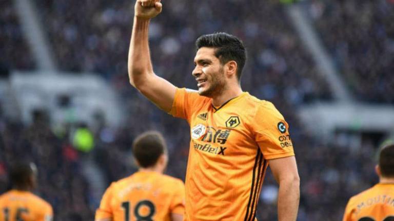 Raúl Jiménez tendrá visita clave al doctor para poder regresar a las canchas esta misma campaña.