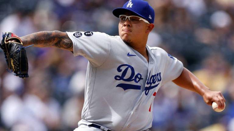 El sinaloense Julio Urías se quedó con su primera victoria del año para los Dodgers.