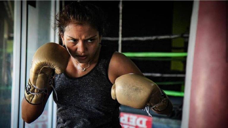 Alejandra Ayala permanece en un hospital.