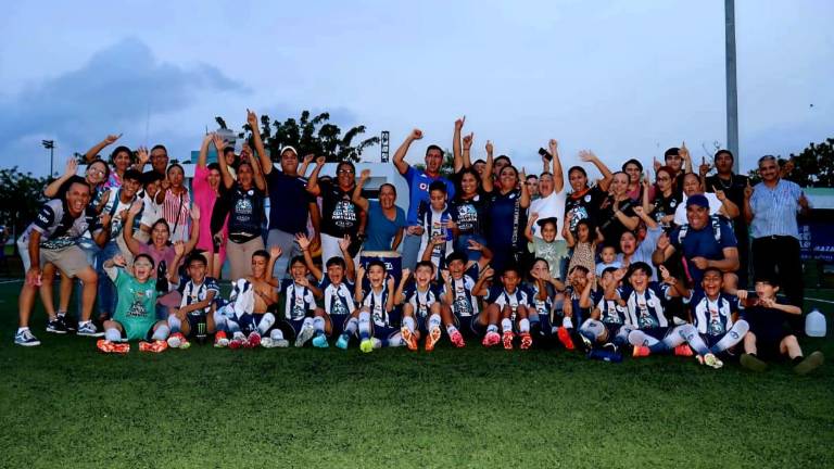 Pachuca celebra su título.