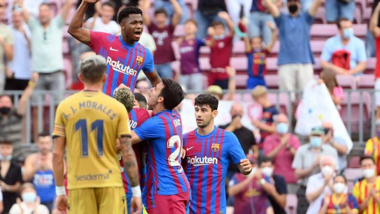 Ansu Fati festeja su gol con el Barcelona.