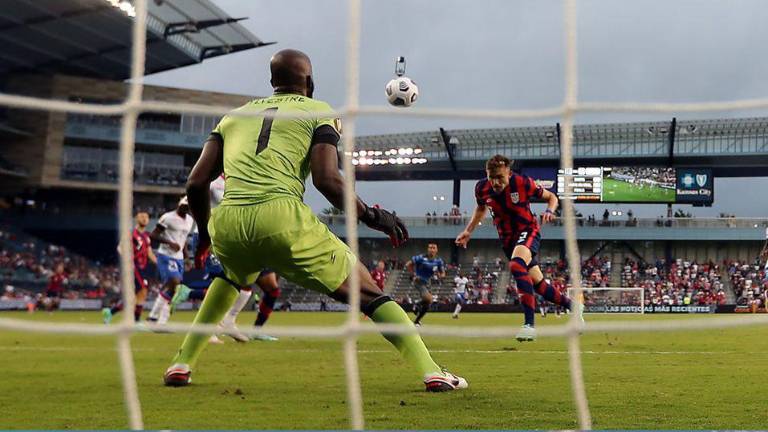 Sam Vines anotó el único gol de Estados Unidos.
