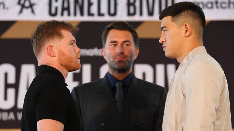 El mexicano Saúl “Canelo” Álvarez y Bivol se ven las caras.