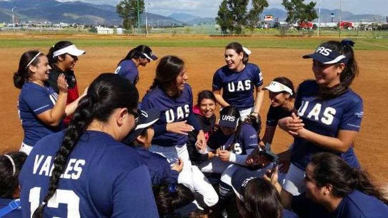 La mayoría de las softbolistas que componen el equipo de Sinaloa son pertenecientes a la UAS.