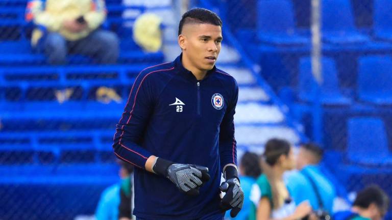 El portero colombiano Kevin Mier buscará ser determinante a favor de Cruz Azul.