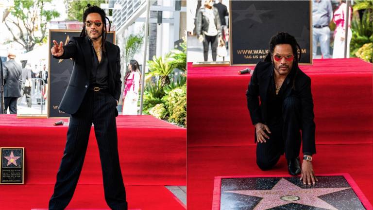 El intérprete de Fly Away es homenajeado con la estrella número 2 774 en el Paseo de la Fama de Hollywood.