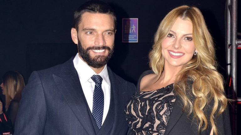 Julián Gil y Marjorie de Sousa.