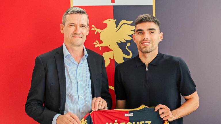 Genoa busca estabilidad defensiva y apuesta a largo plazo con Johan Vásquez.