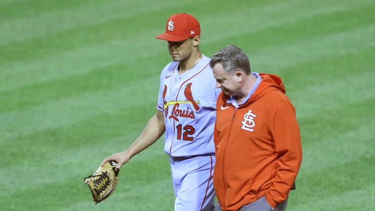 Jordan Hicks salió de su última apertura con dolencias en su codo derecho.