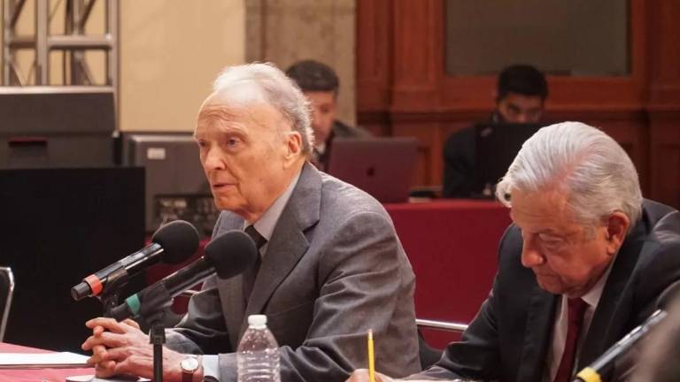 Los rumores respecto a la salud de Gertz Manero crecieron después de que se ausentara de la X Cumbre de Líderes de América del Norte.