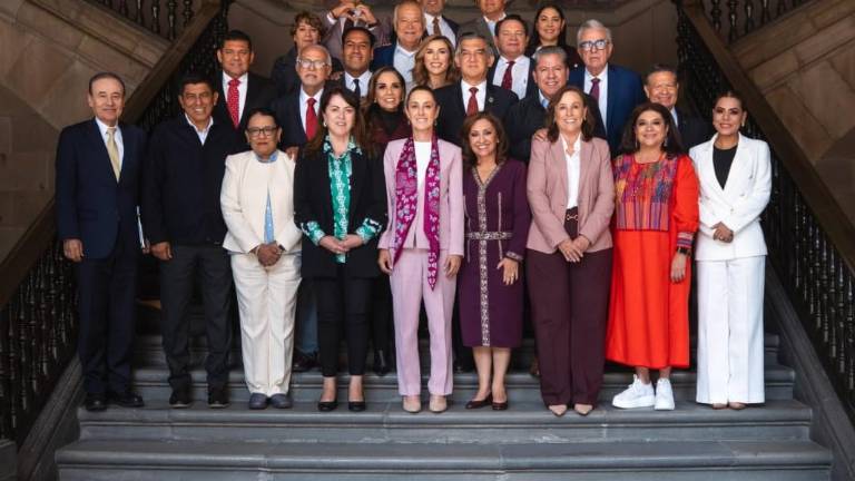 Reunión de gobernadoras y gobernadores de diferentes entidades se reúnen con la Presidenta de México Claudia Sheinbaum Pardo.