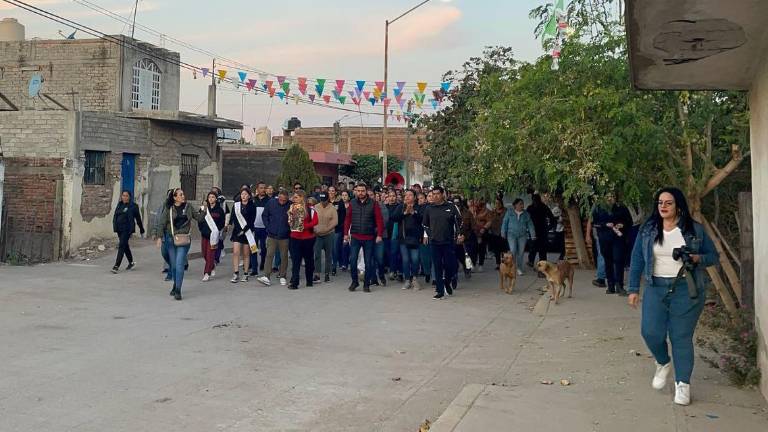 La callejoneada puso en movimiento muy temprano a los vecinos de Aguaverde.