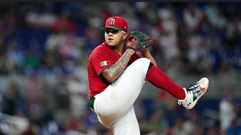 Julio Urías vuelve al campamento de Dodgers.