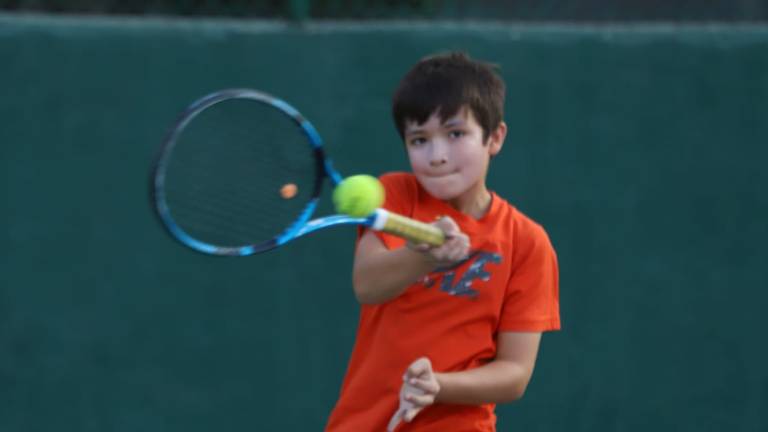 Hermes Villaverde inicia la competencia con triunfo.
