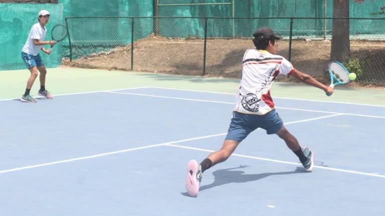 Rodrigo Morales y Armando Martínez se imponen en tres sets.