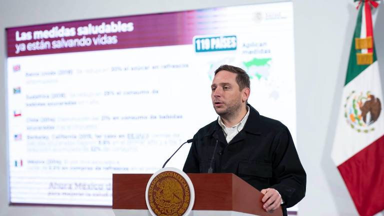 La Secretaría de Salud prevé que con el incremento de impuesto a bebidas azucaradas se reduzca el consumo.