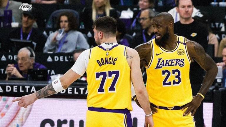Luka Doncic y LeBron James tendrán a su cargo todo el peso de los Lakers para el resto de la temporada.