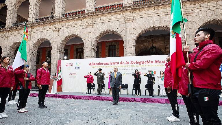 Alexa Moreno y Jorge Cárdenas, abanderados de México en San Salvador 2023.