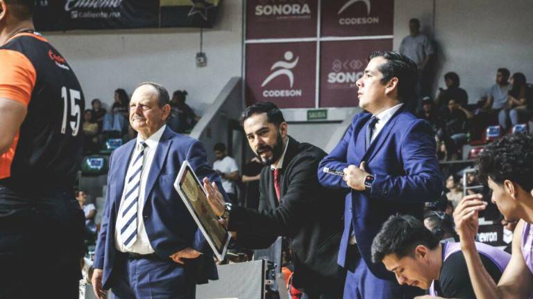 LaSelle Taylor y Eric Wessling buscarán llevar a Venados Basketball a buen puerto en el rol regular.