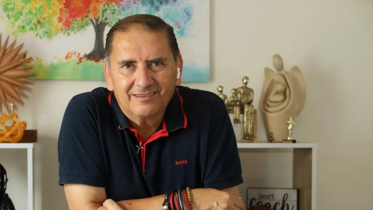 Tras 37 años de compromiso con la educación y el liderazgo en el Tecmilenio Mazatlán, Óscar García Osuna se despide dejando huella en miles de estudiantes, docentes y colegas.