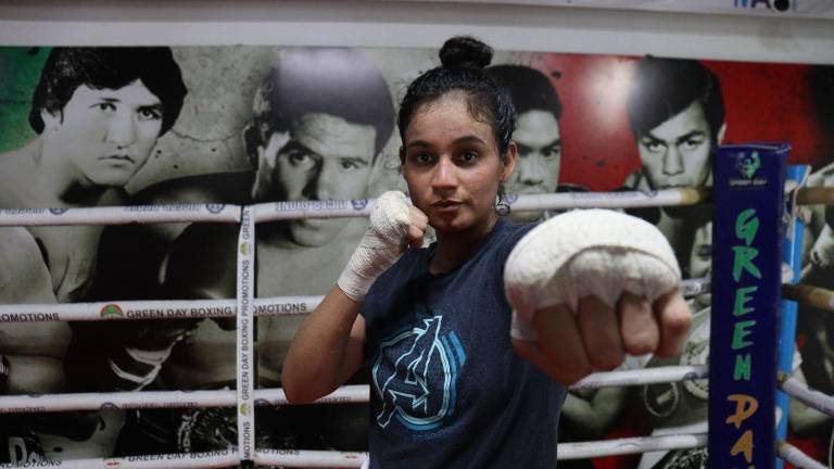 Sinaloense Melissa Esquivel, lista para destronar a Érika Cruz de su cetro mundial Pluma