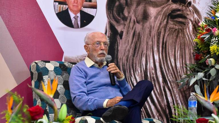 Jaime Labastida durante la presentación de su más reciente libro.