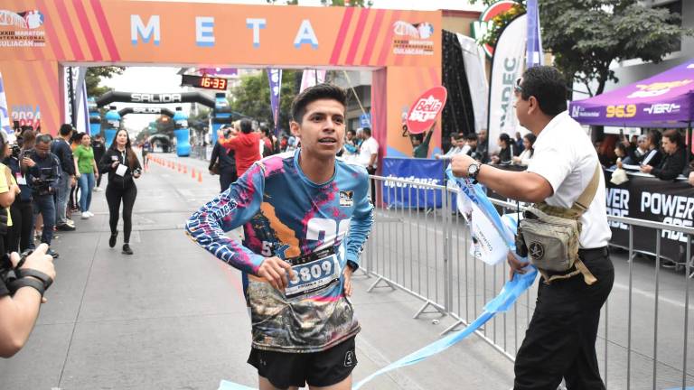 Roberto Medina cruzó la meta en 16 minutos con 25 segundos.