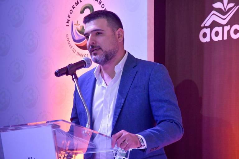 Rinde Enrique Riveros su Tercer Informe de Labores al frente de la AARC