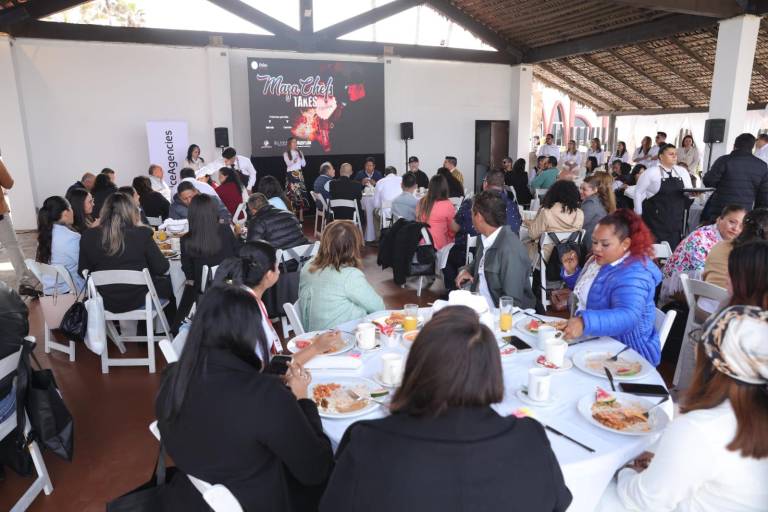 Presumen la gastronomía y los atractivos de Mazatlán en el Tianguis Turístico 2025