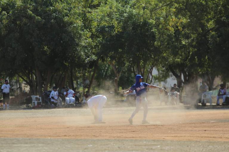 Rugen Tigres del Tecuyo en Liga BC del Polluelos