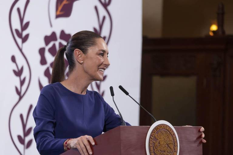 Sheinbaum niega que su Gobierno busque nacionalizar TV Azteca, como lo planteó Taibo