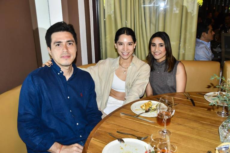 Celebra Humaya Restaurante su segundo aniversario