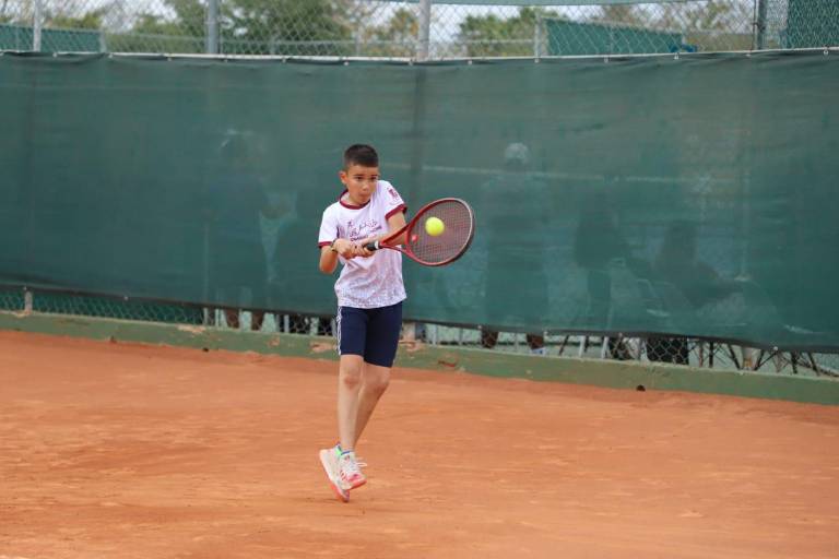 Ahome se lleva el tenis y breaking, en fase estatal de Juegos Conade