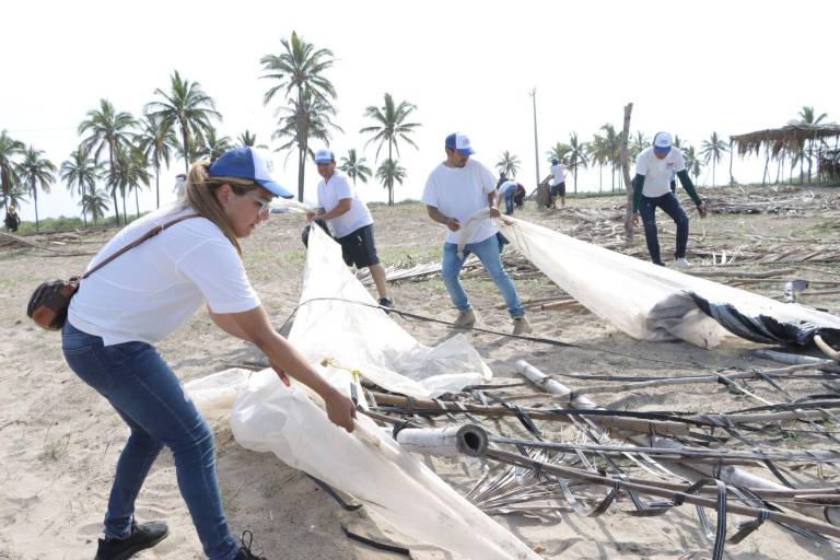 Alrededor de 200 voluntarios se unen para limpiar las playas en Rosario