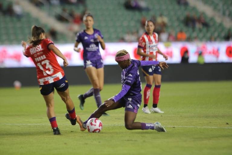 Mazatlán Femenil y Atlético de San Luis no se hacen daño en el puerto