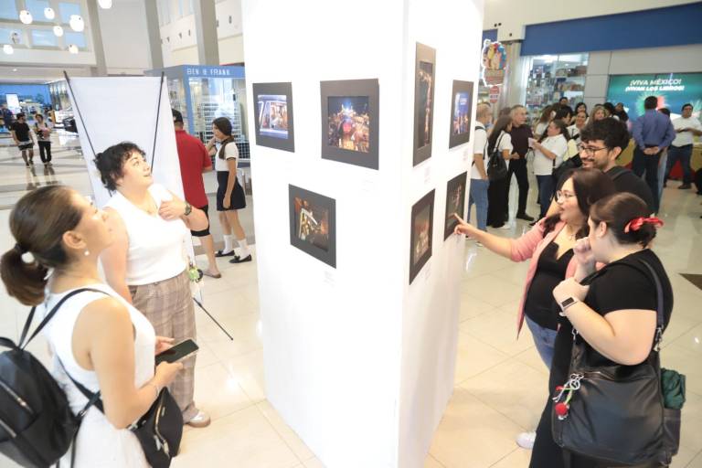 Inaugura Grupo Datemex exposición fotográfica en Mazatlán por su 52 aniversario