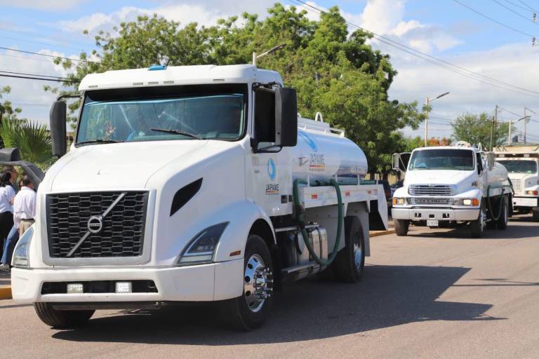 Ponen en marcha la distribución de agua potable por medio de pipas a comunidades vulnerables de Elota ante la sequía