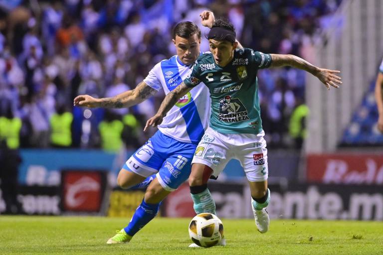 Puebla sorprende y derrota 2-1 al León en la ida de los cuartos de final