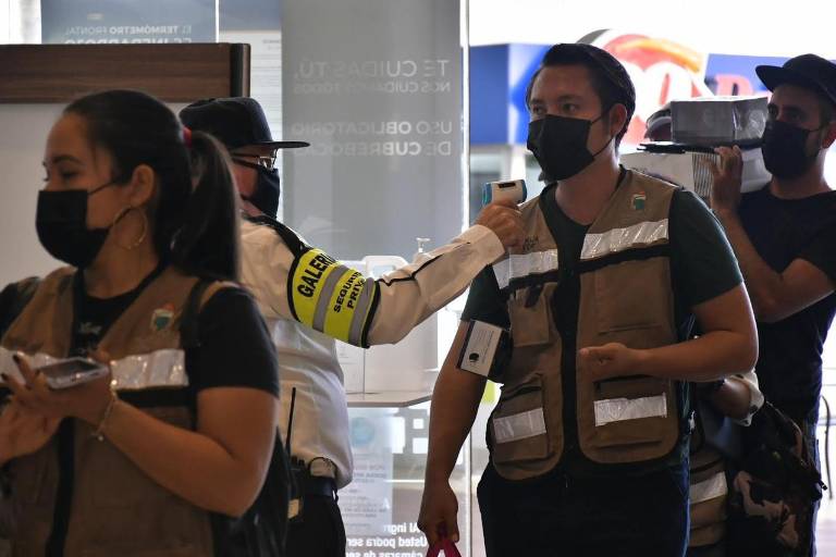 Oficialía Mayor sanciona a negocios por incumplir protocolos sanitarios en Mazatlán