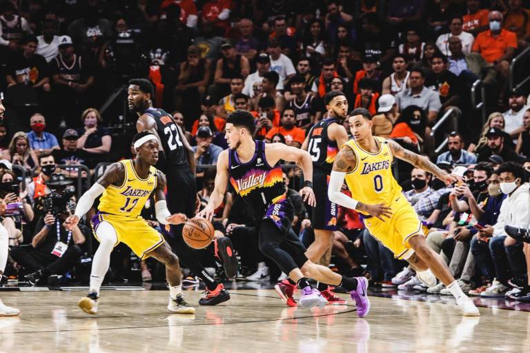 Lakers extraña a Anthony Davis y Suns se adelanta 3-2 en la serie