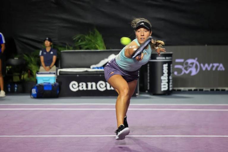 Pegula avanza invicta a semifinales, Sakkari se despide sin ganar en Cancún