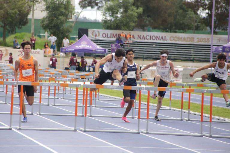 Ángel Ramírez hace historia para Sinaloa con oro e impone marca en los 110 metros con vallas