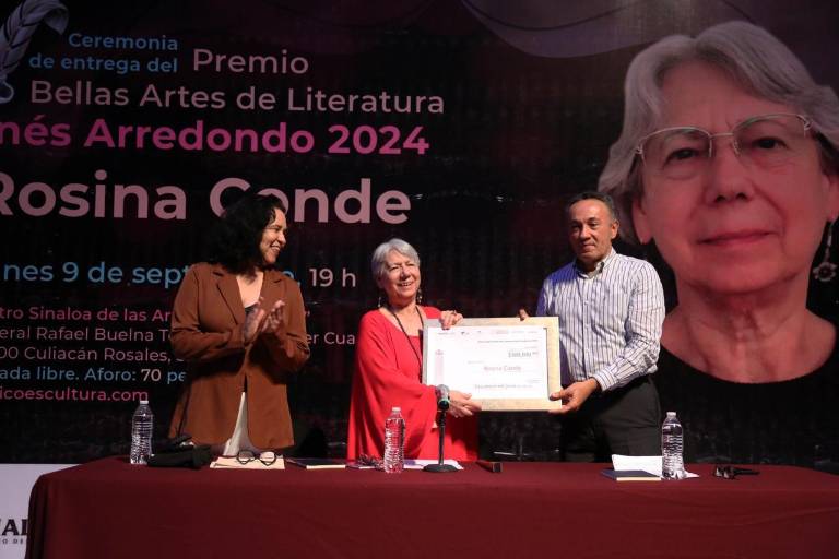Rosina Conde recibe el Premio Bellas Artes de Literatura ‘Inés Arredondo’