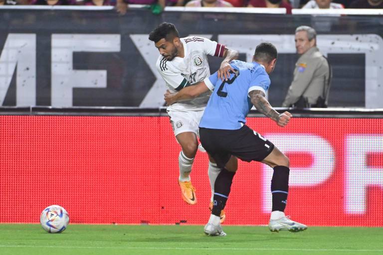 México luce sin rumbo y es goleado por Uruguay