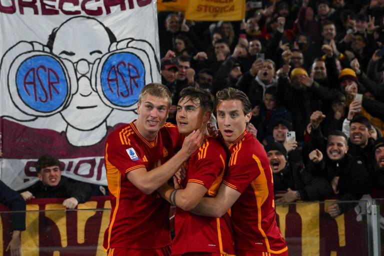 Roma derrota 3-2 al Torino con un triplete de Dybala