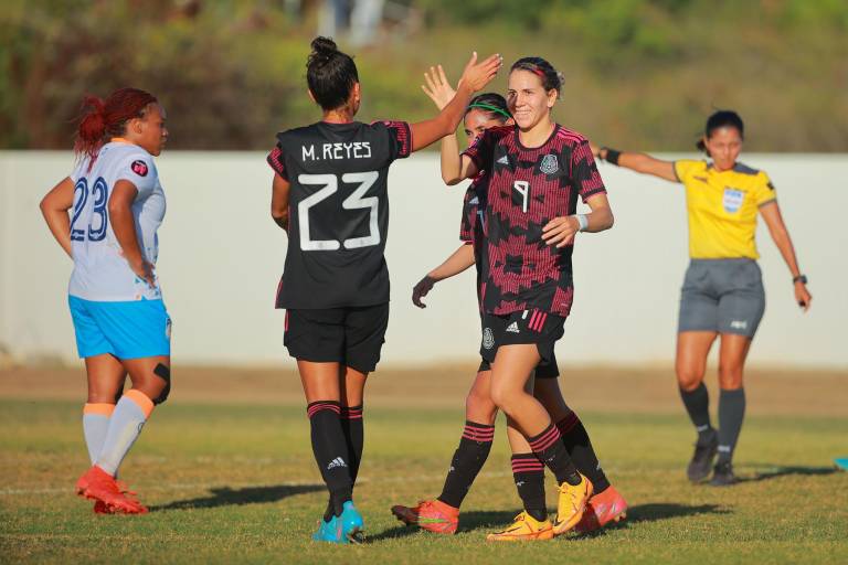 Selección Nacional Femenil logra histórica goleada en Premundial